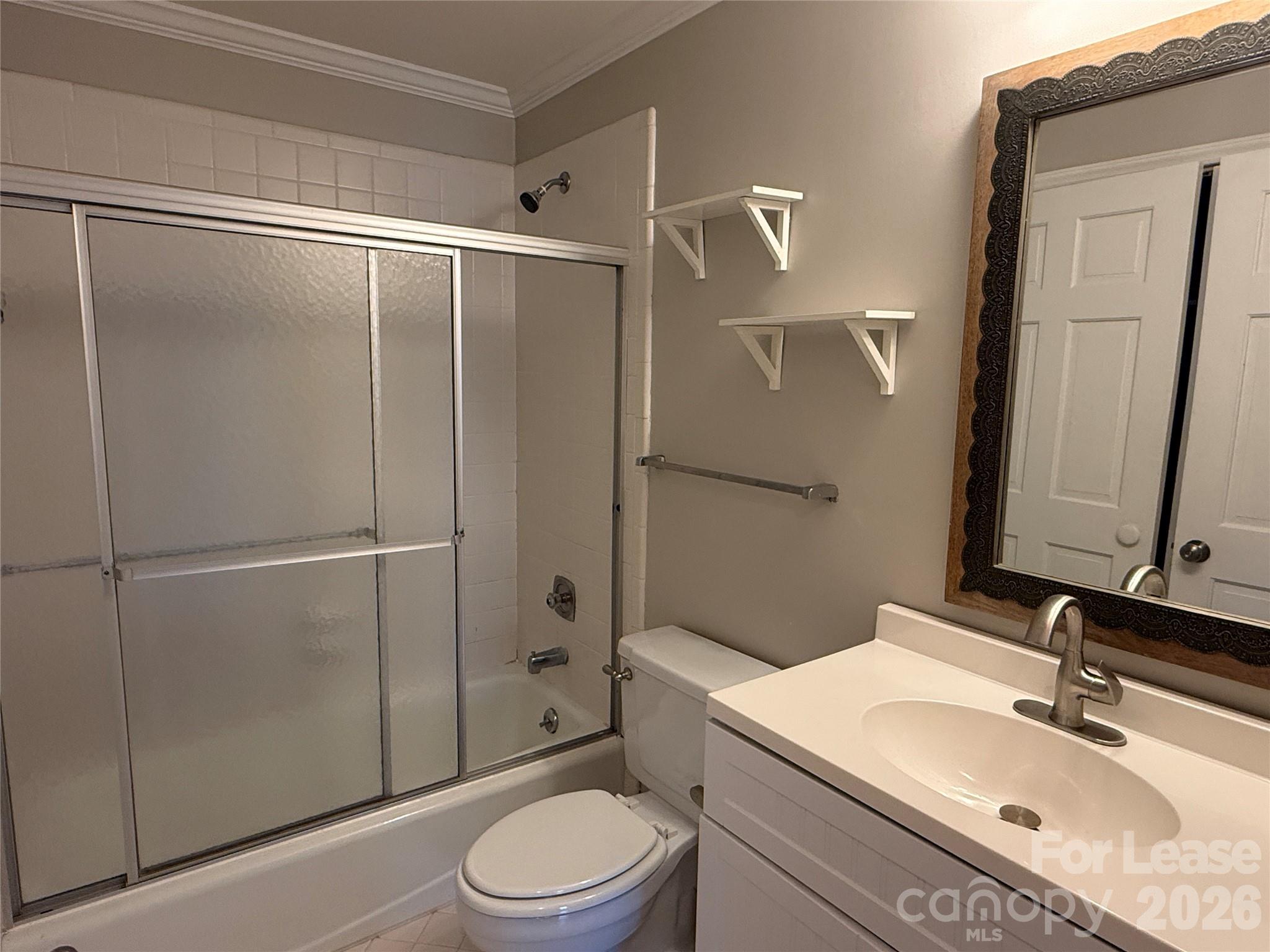 1014 Queens Road A Property Photo 10
