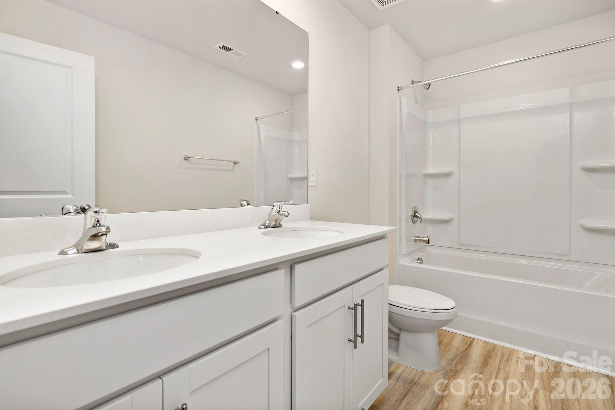 81 Laurel Pointe Drive Property Photo 29