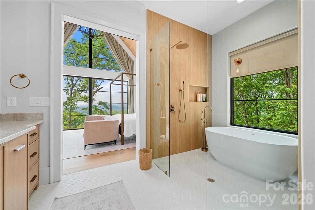 724 Grand Laurel Way Property Photo 11