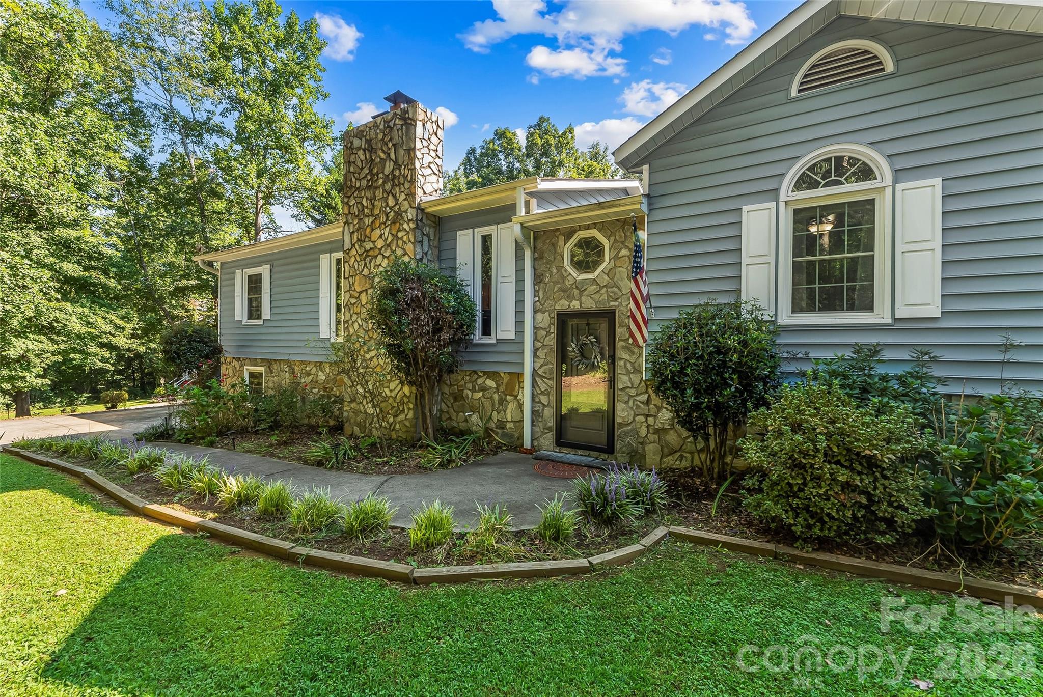 5468 Valley Run Street Property Photo 2