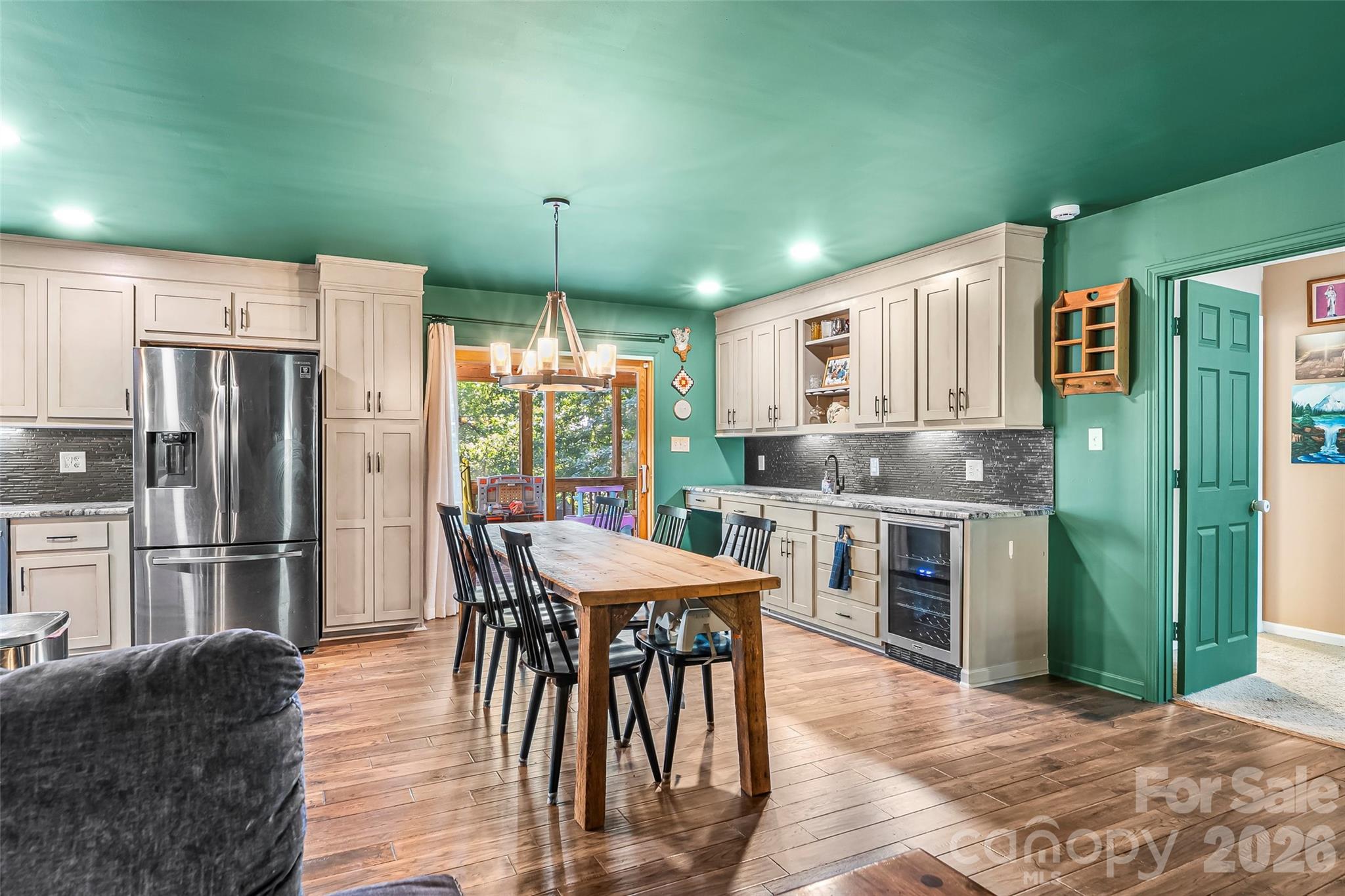 5468 Valley Run Street Property Photo 9