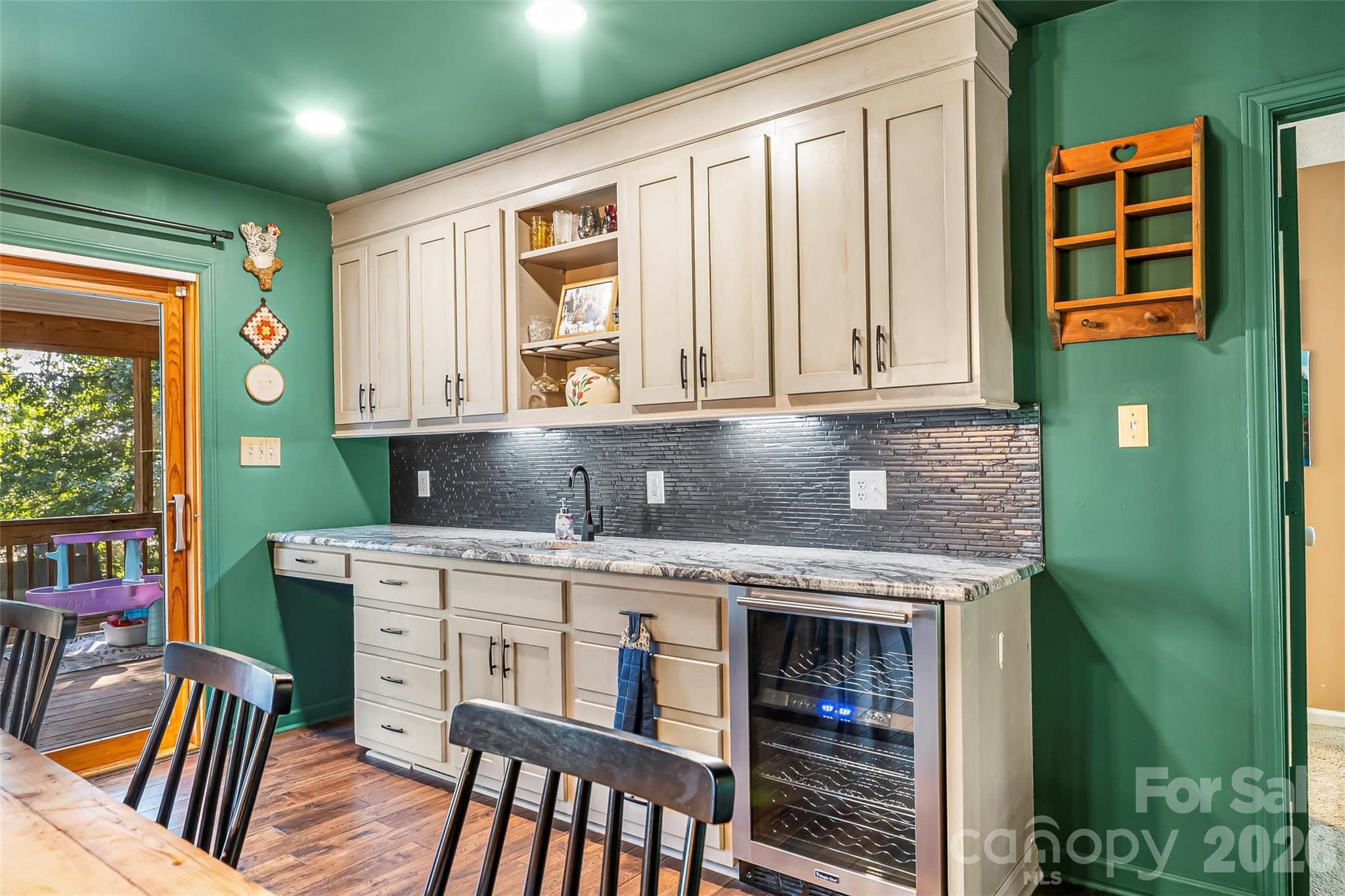 5468 Valley Run Street Property Photo 10