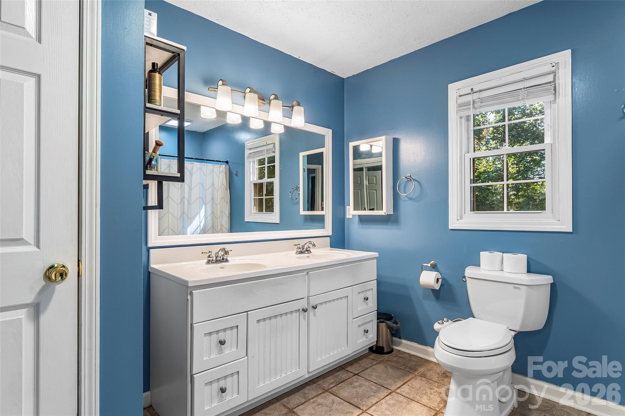 5468 Valley Run Street Property Photo 13