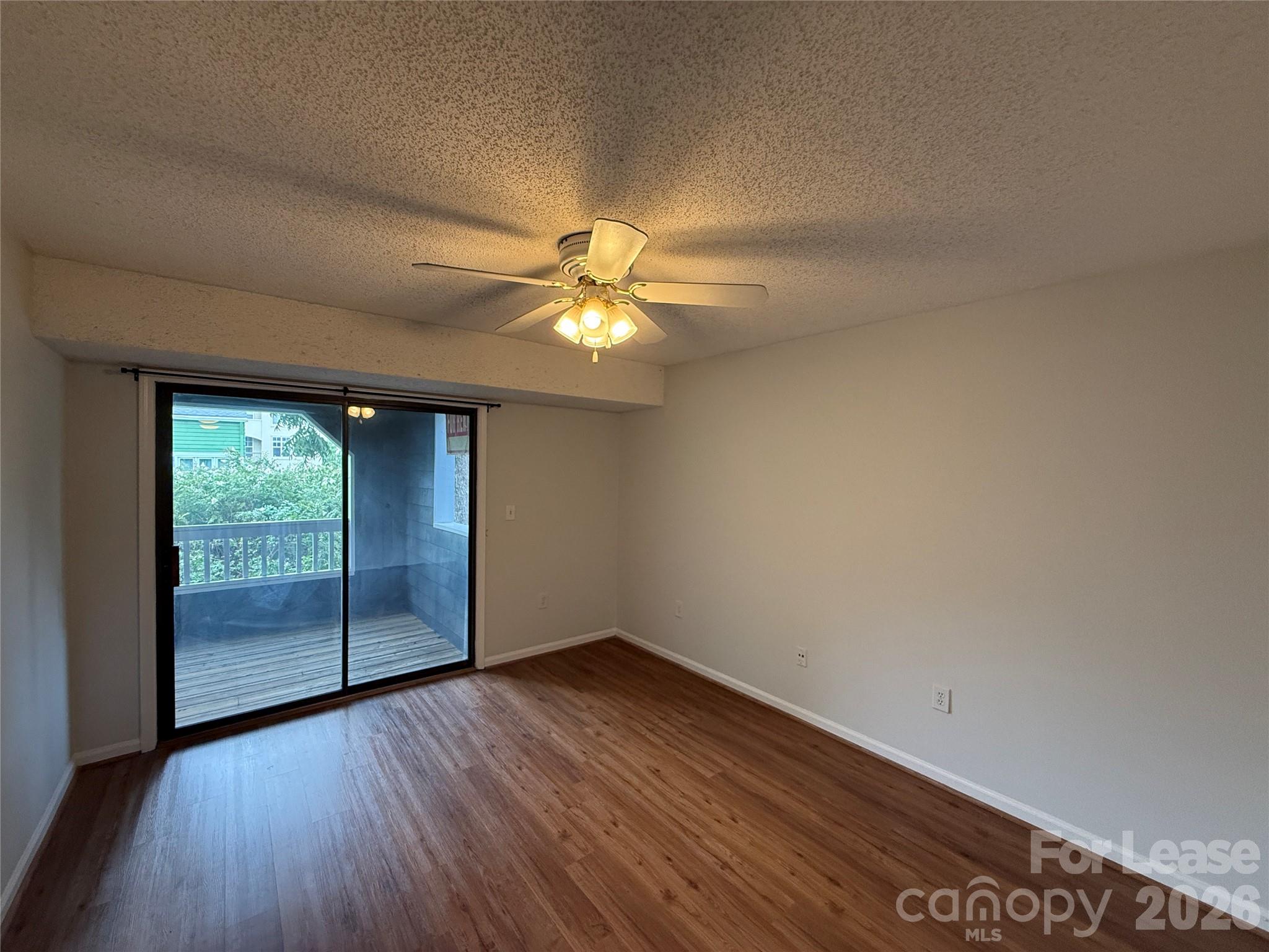 415 W 8th Street Property Photo 6