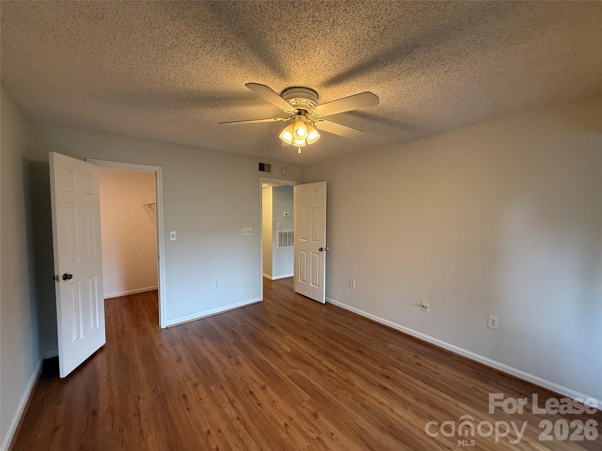 415 W 8th Street Property Photo 7