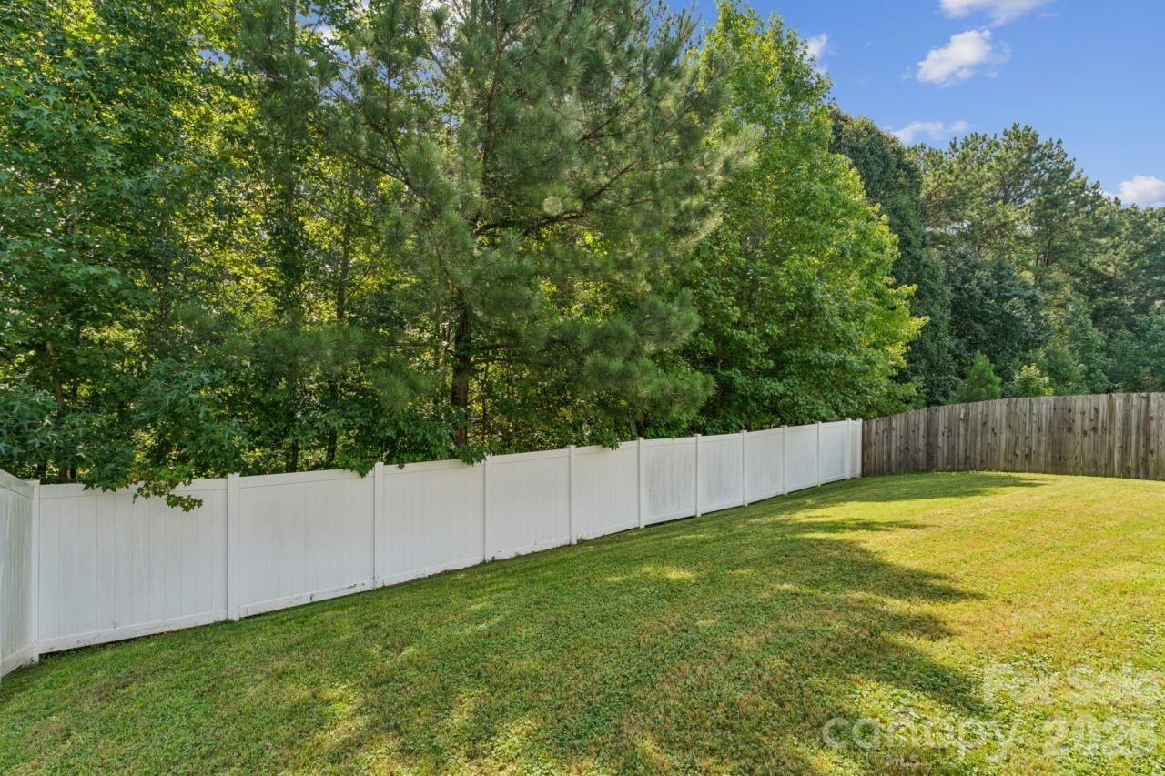 768 Fraternity Row Property Photo 3