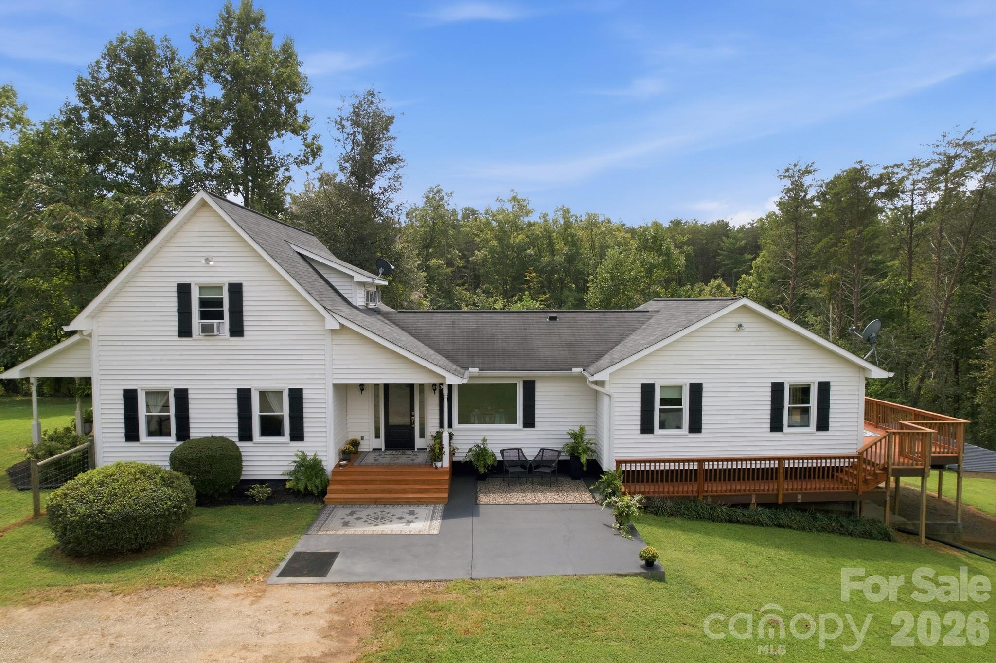 761 Bowles Farm Road Property Photo 3