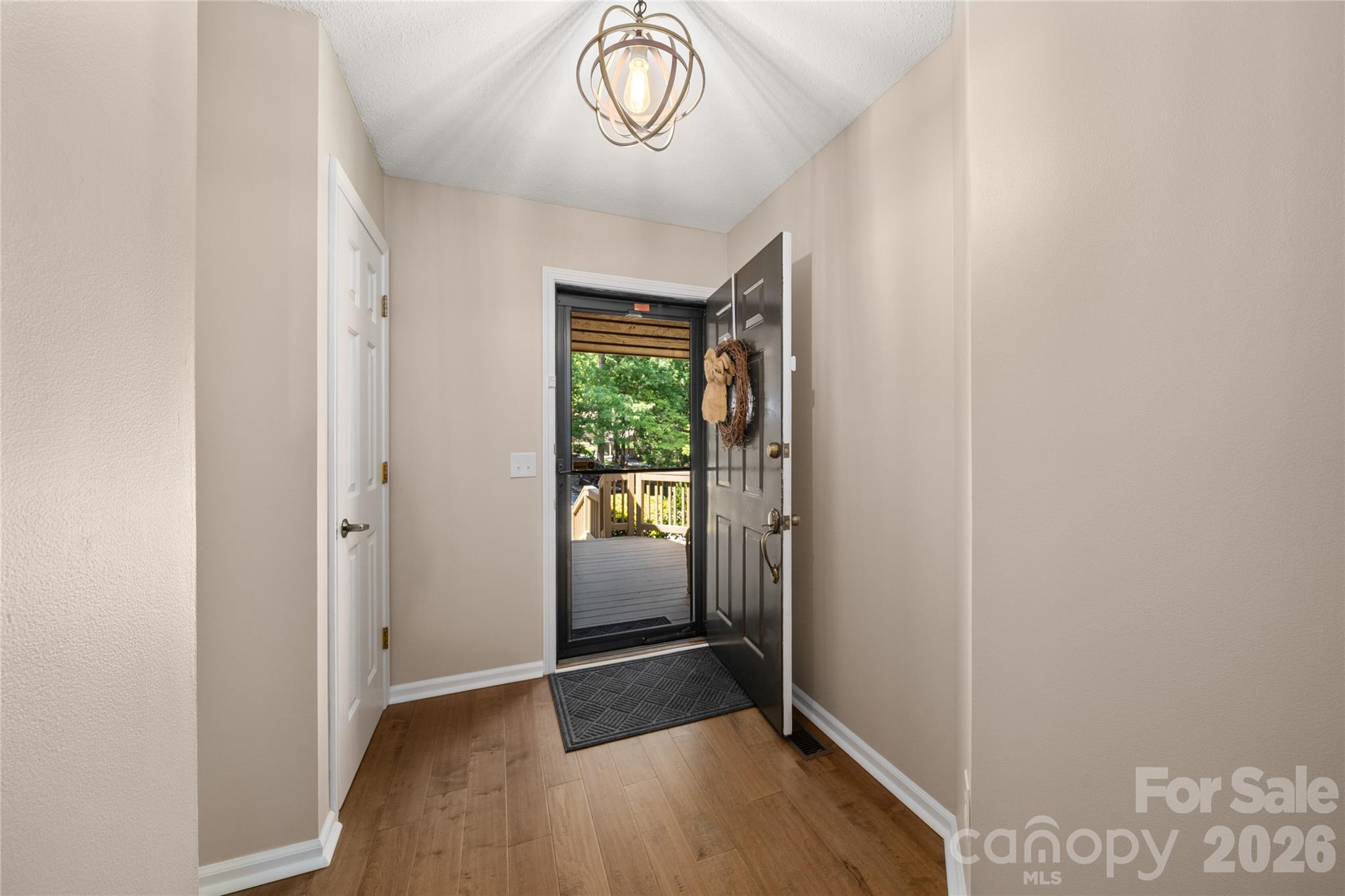 204 Water Oak Lane Property Photo 4