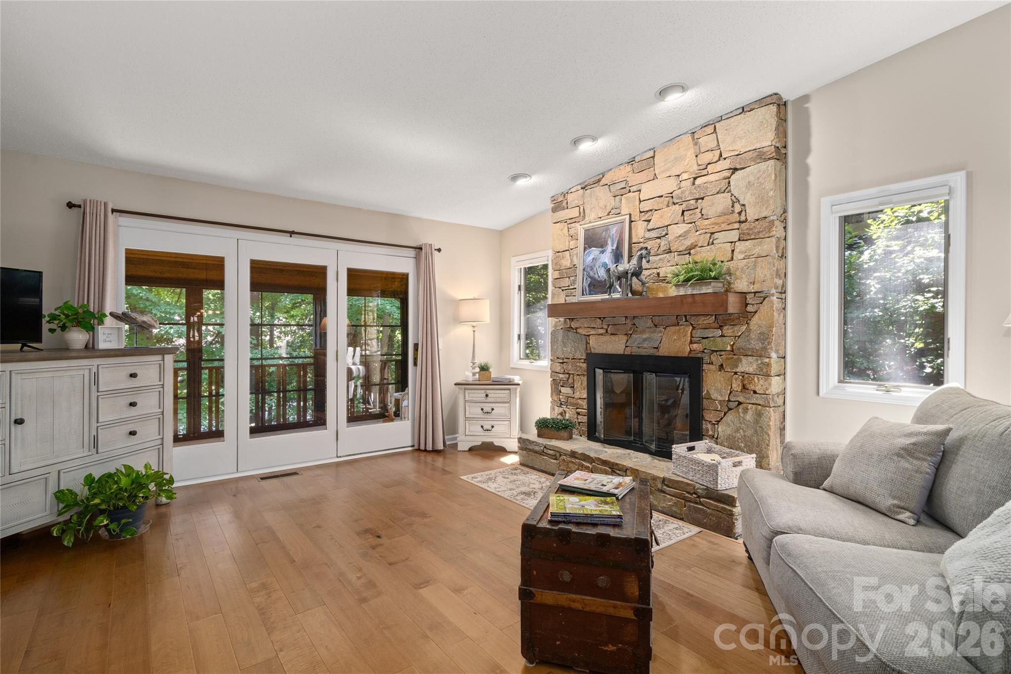 204 Water Oak Lane Property Photo 8