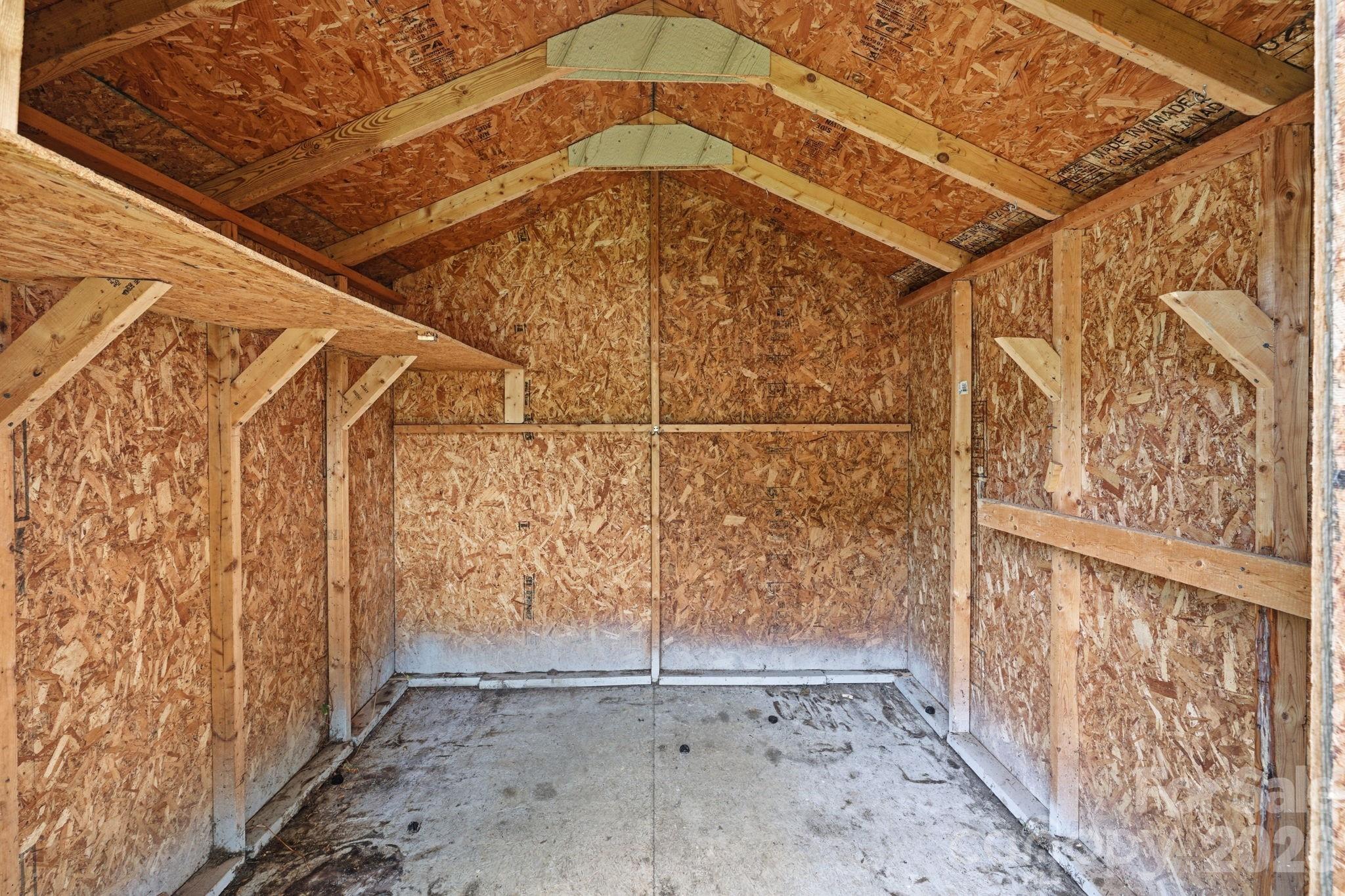 8208 Idlewild Road Property Photo 5