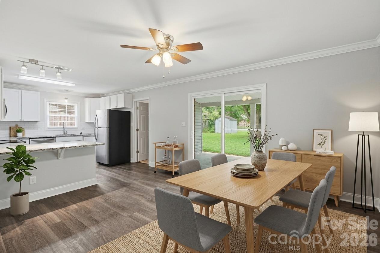 8208 Idlewild Road Property Photo 10