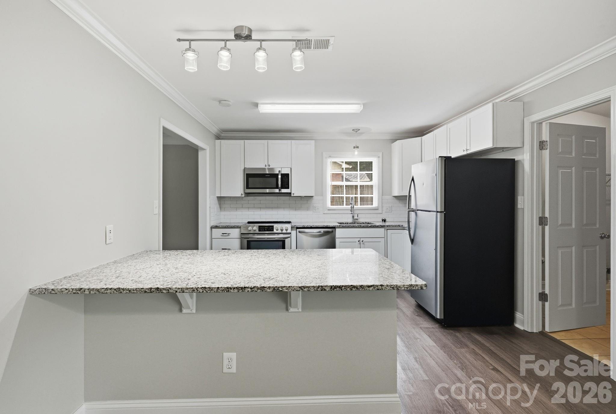8208 Idlewild Road Property Photo 23
