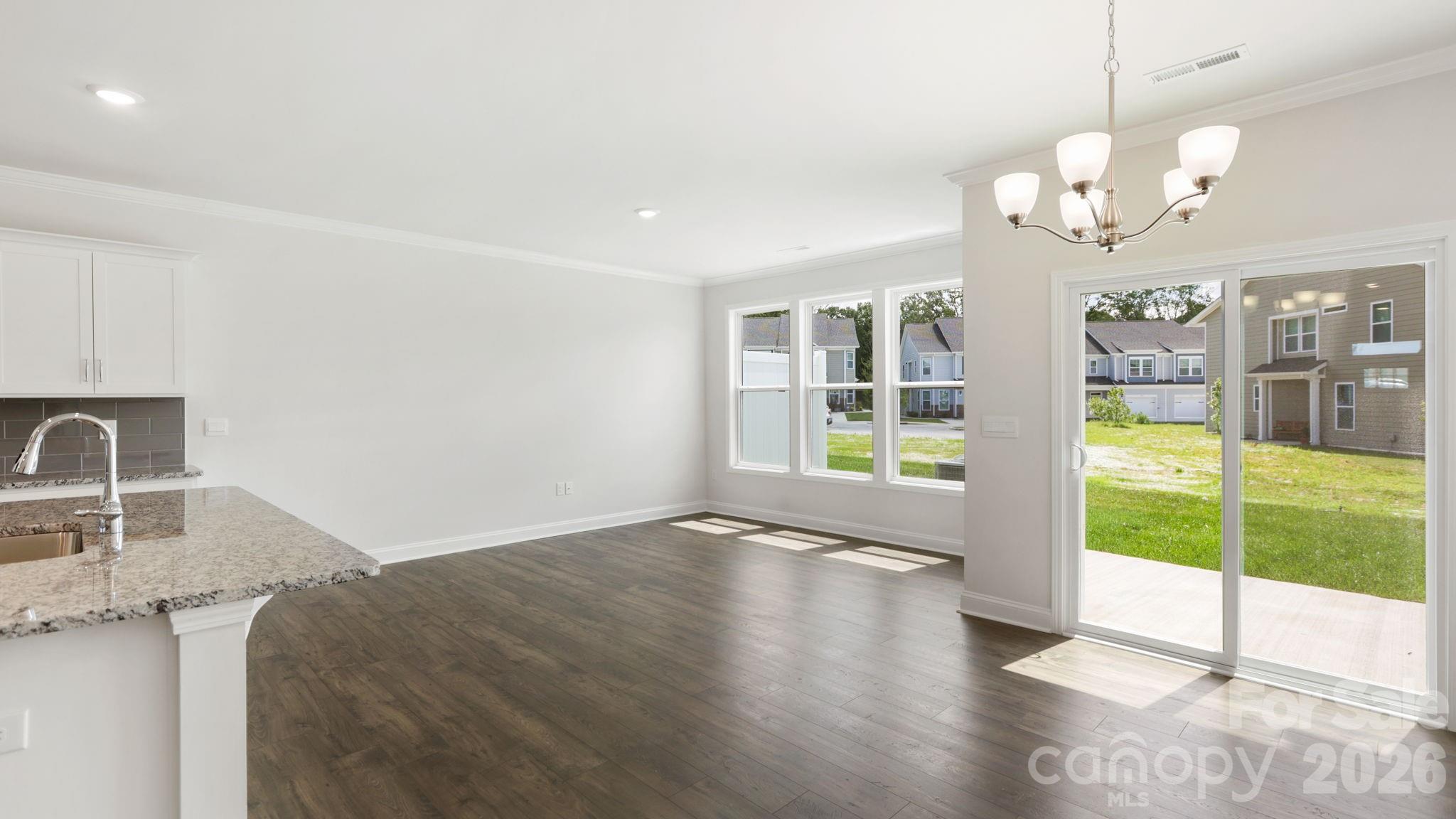 58 Creekview Road Property Photo 4