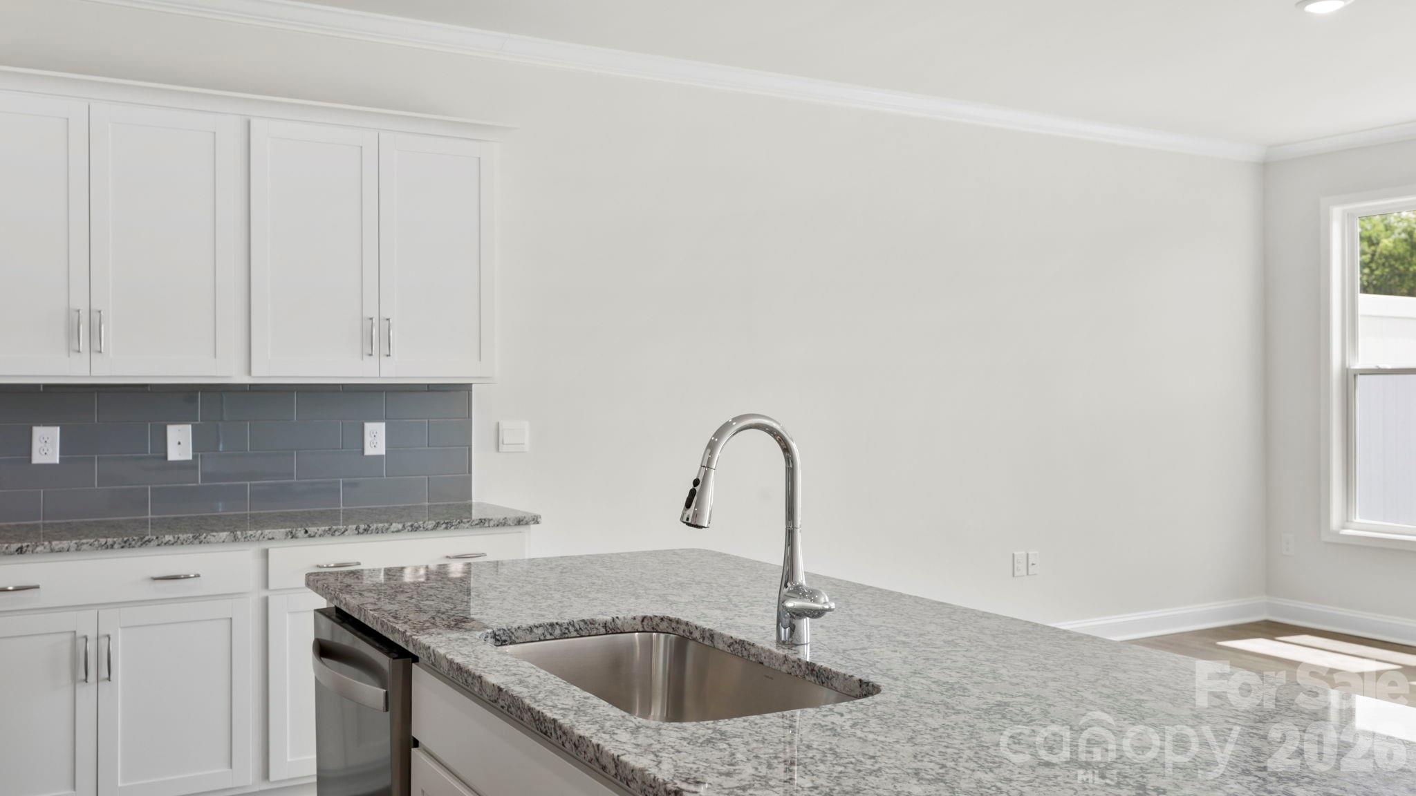 58 Creekview Road Property Photo 8