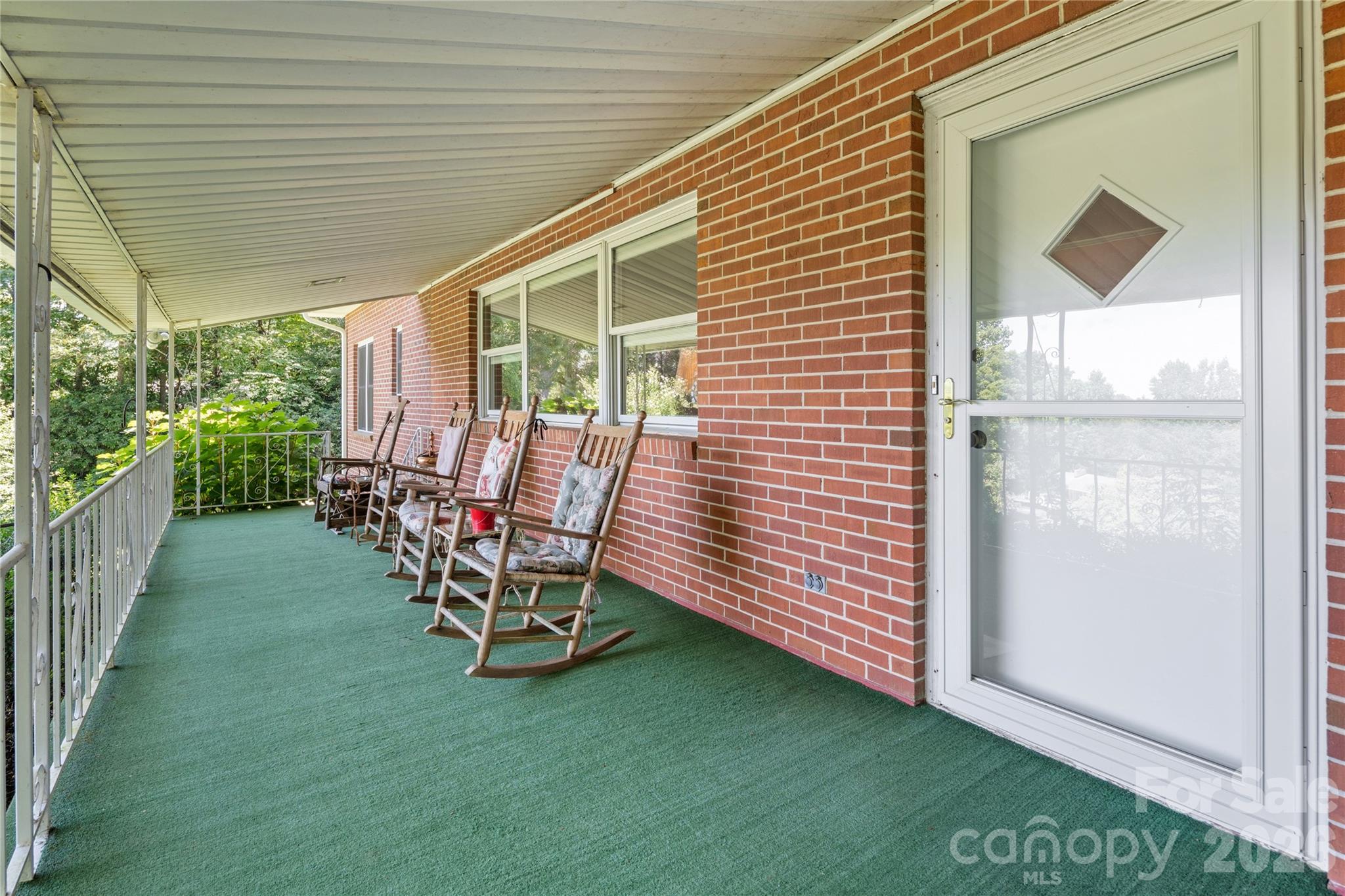 106 Holly Lane Property Photo 6