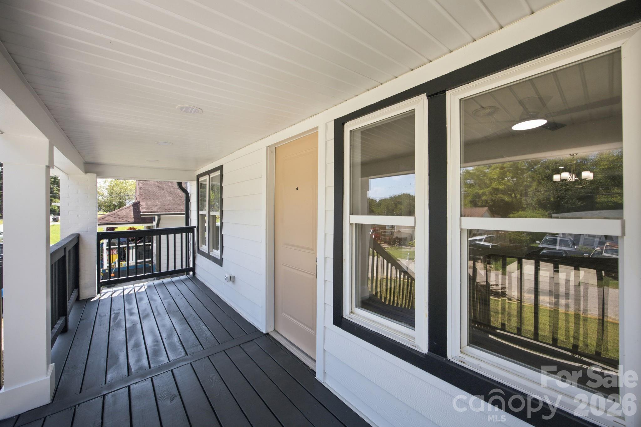 904 Oakshade Avenue Property Photo 1