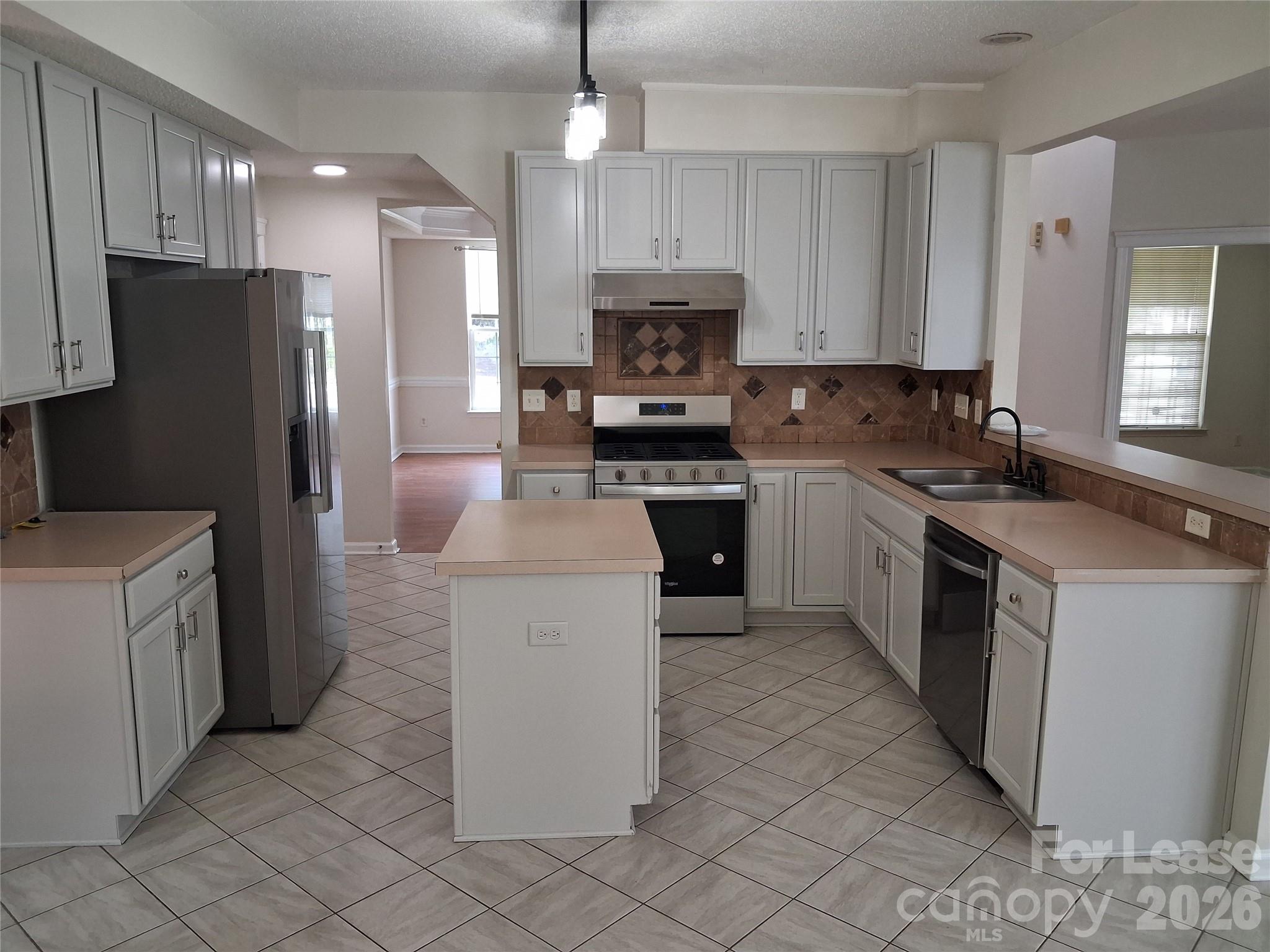 12029 Stone Forest Drive Property Photo 8