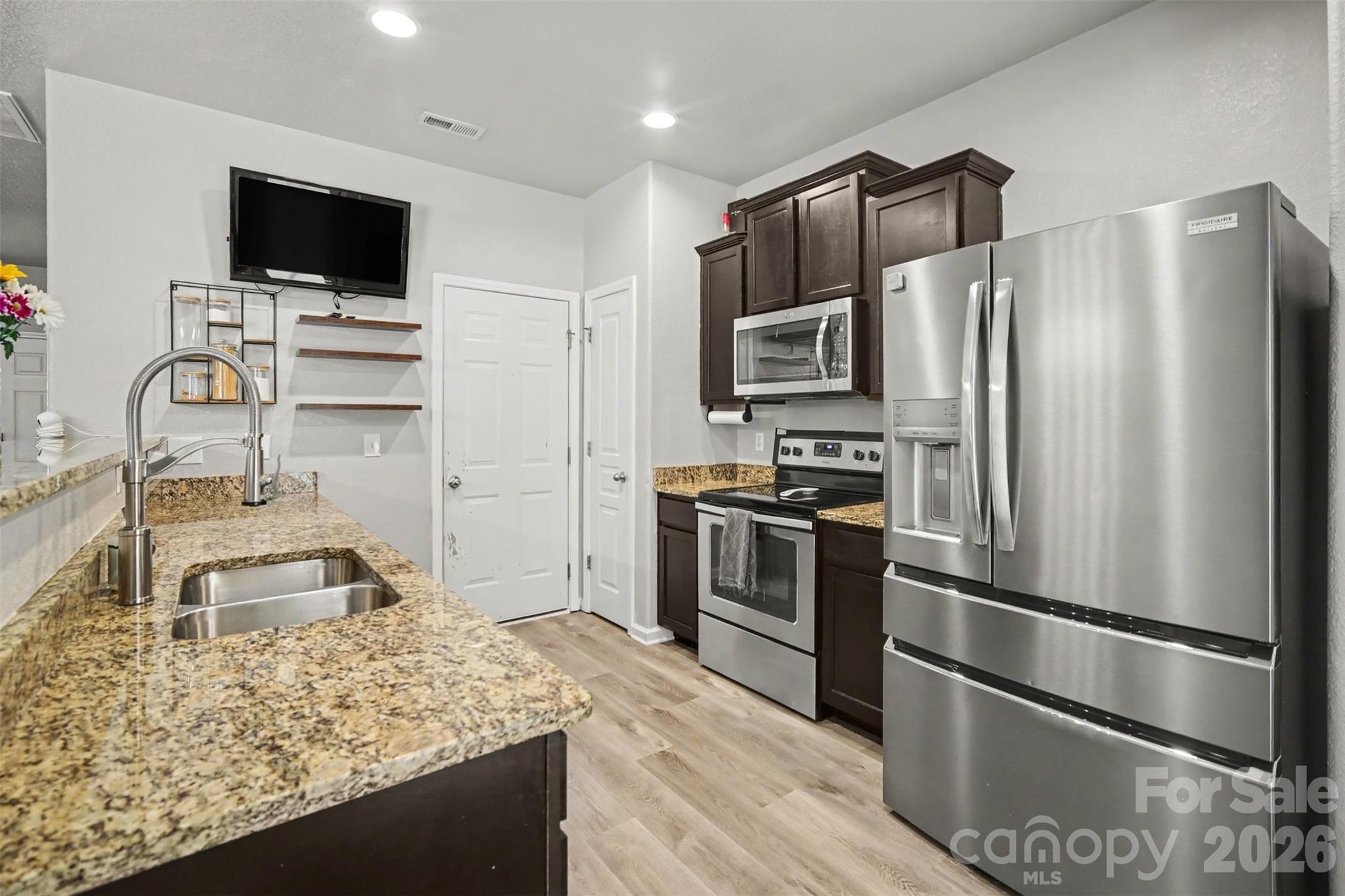 4560 Merryvale Forest Drive Property Photo 9
