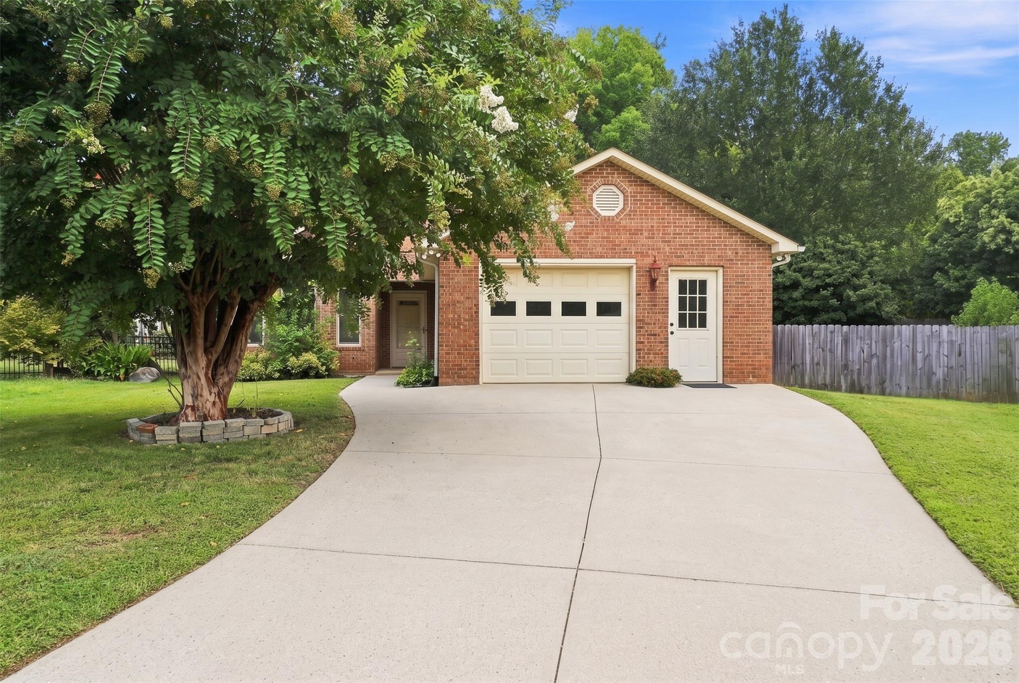 1850 Charter Drive Property Photo 2