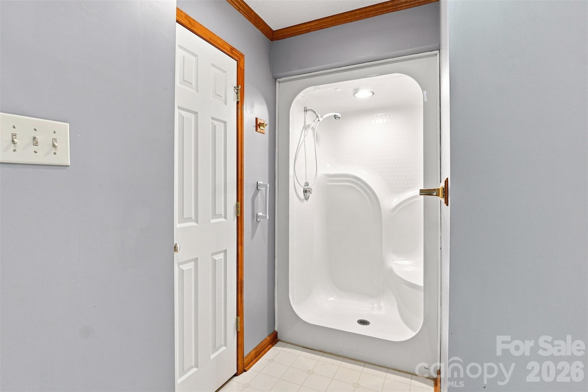 1850 Charter Drive Property Photo 9