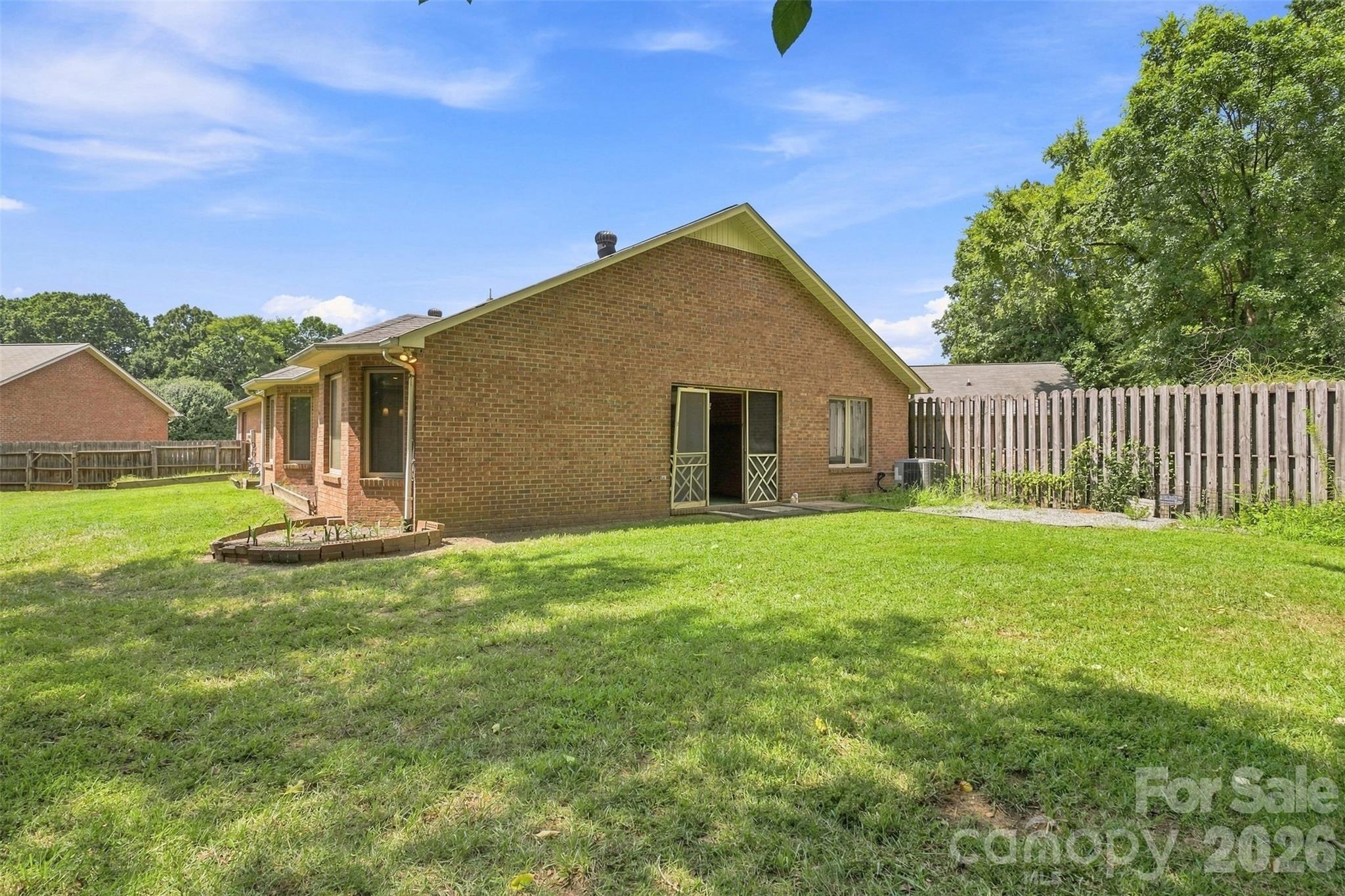 1850 Charter Drive Property Photo 17
