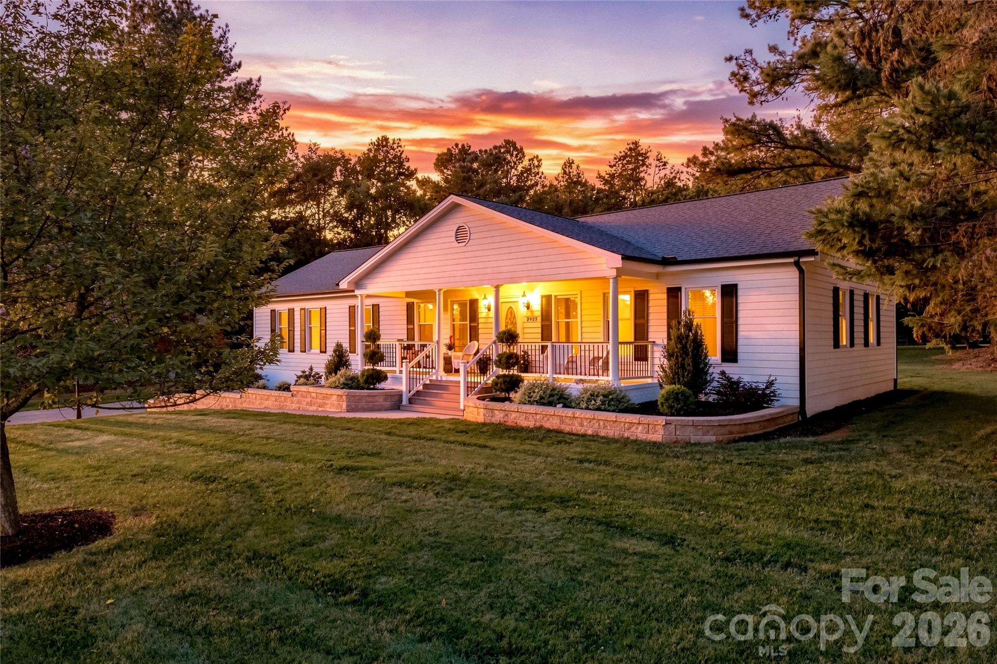 2429 Cassidy Drive Property Photo 3