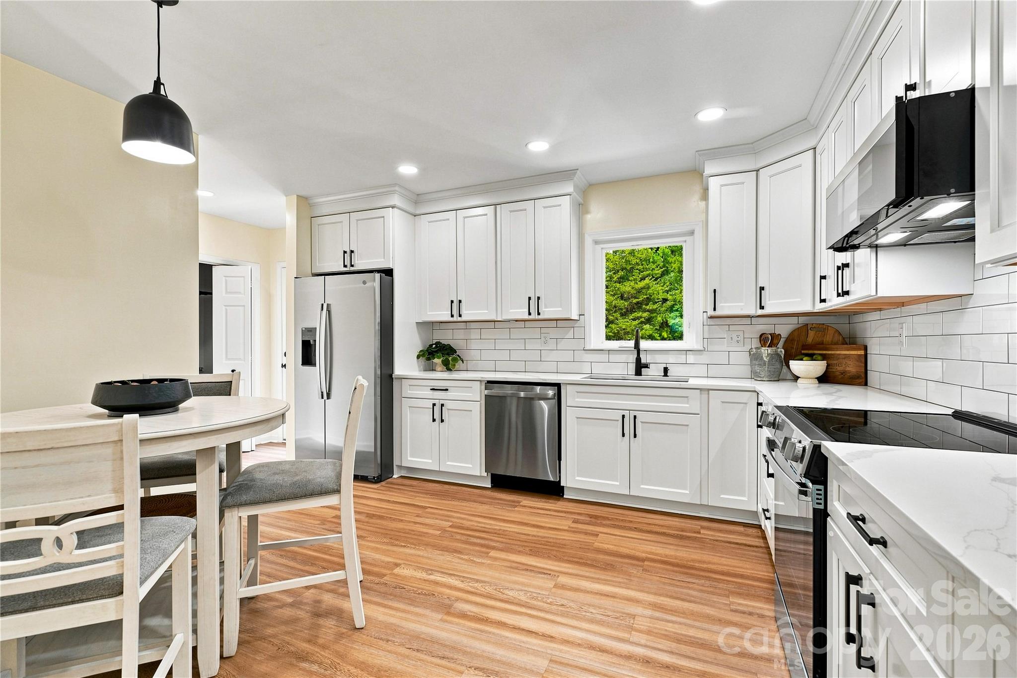 2429 Cassidy Drive Property Photo 8