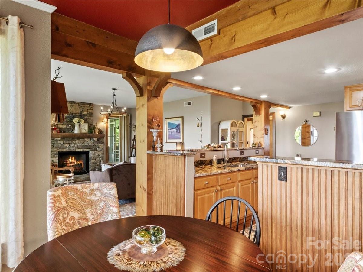 250 Creekside Way C202 Property Photo 9
