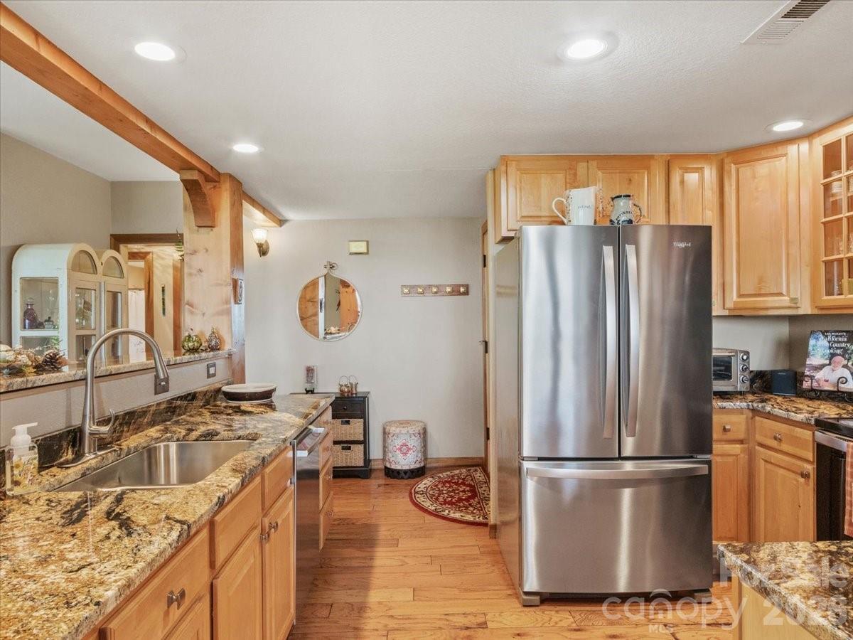 250 Creekside Way C202 Property Photo 10