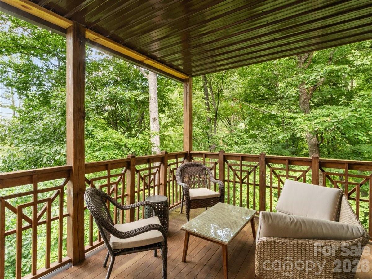 250 Creekside Way C202 Property Photo 15