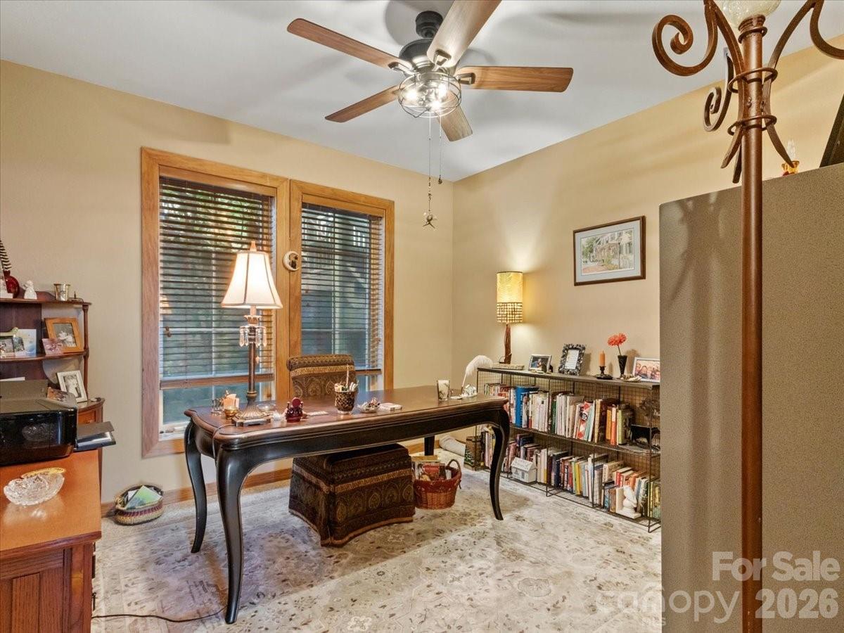 250 Creekside Way C202 Property Photo 18