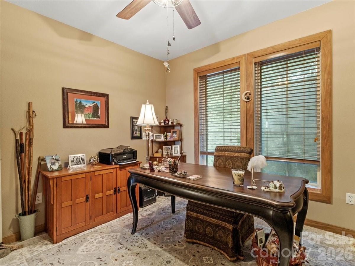 250 Creekside Way C202 Property Photo 19