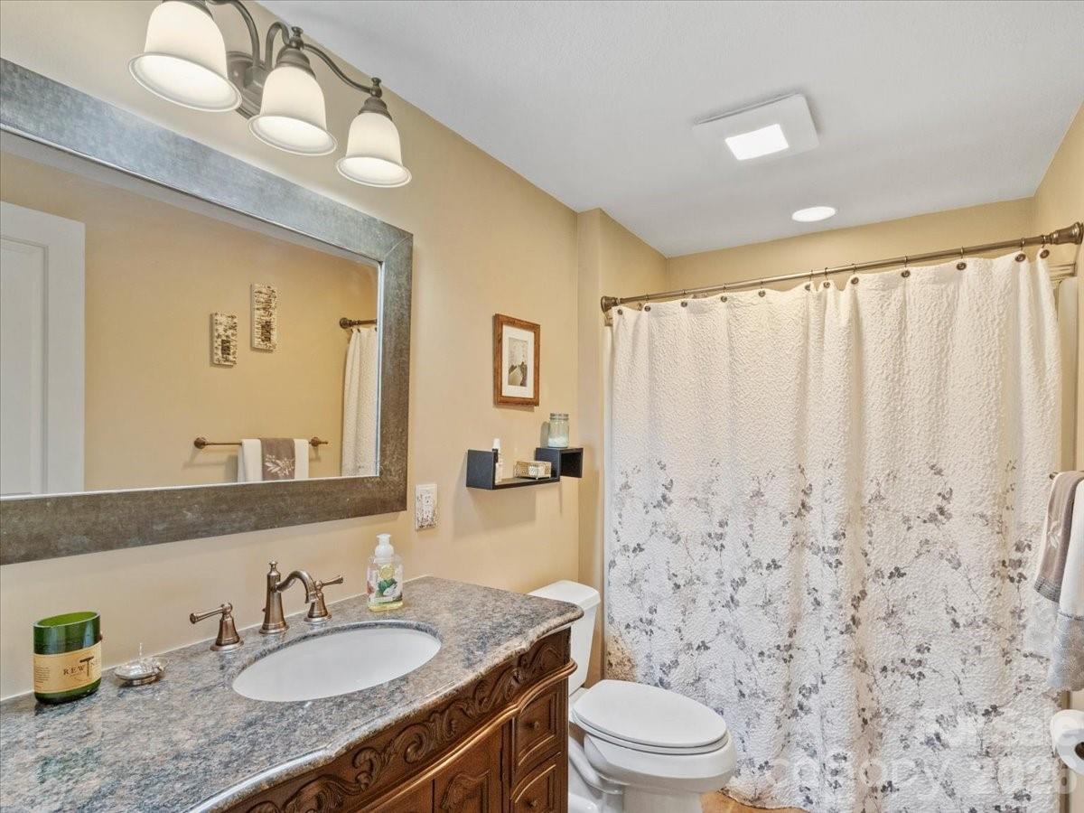 250 Creekside Way C202 Property Photo 22