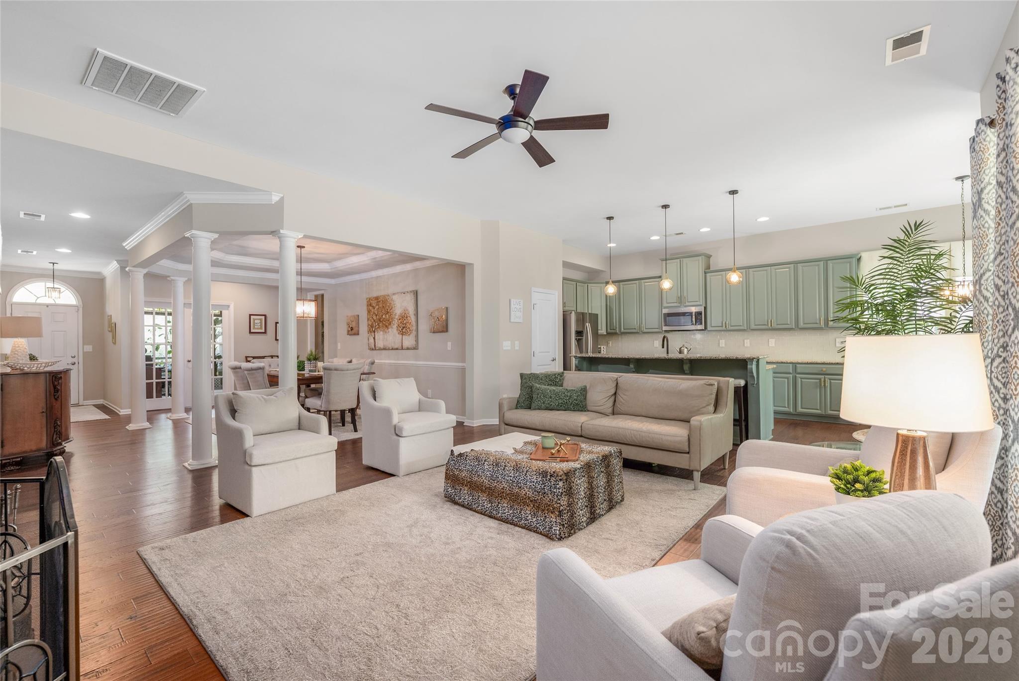 11426 Warfield Avenue Property Photo 6