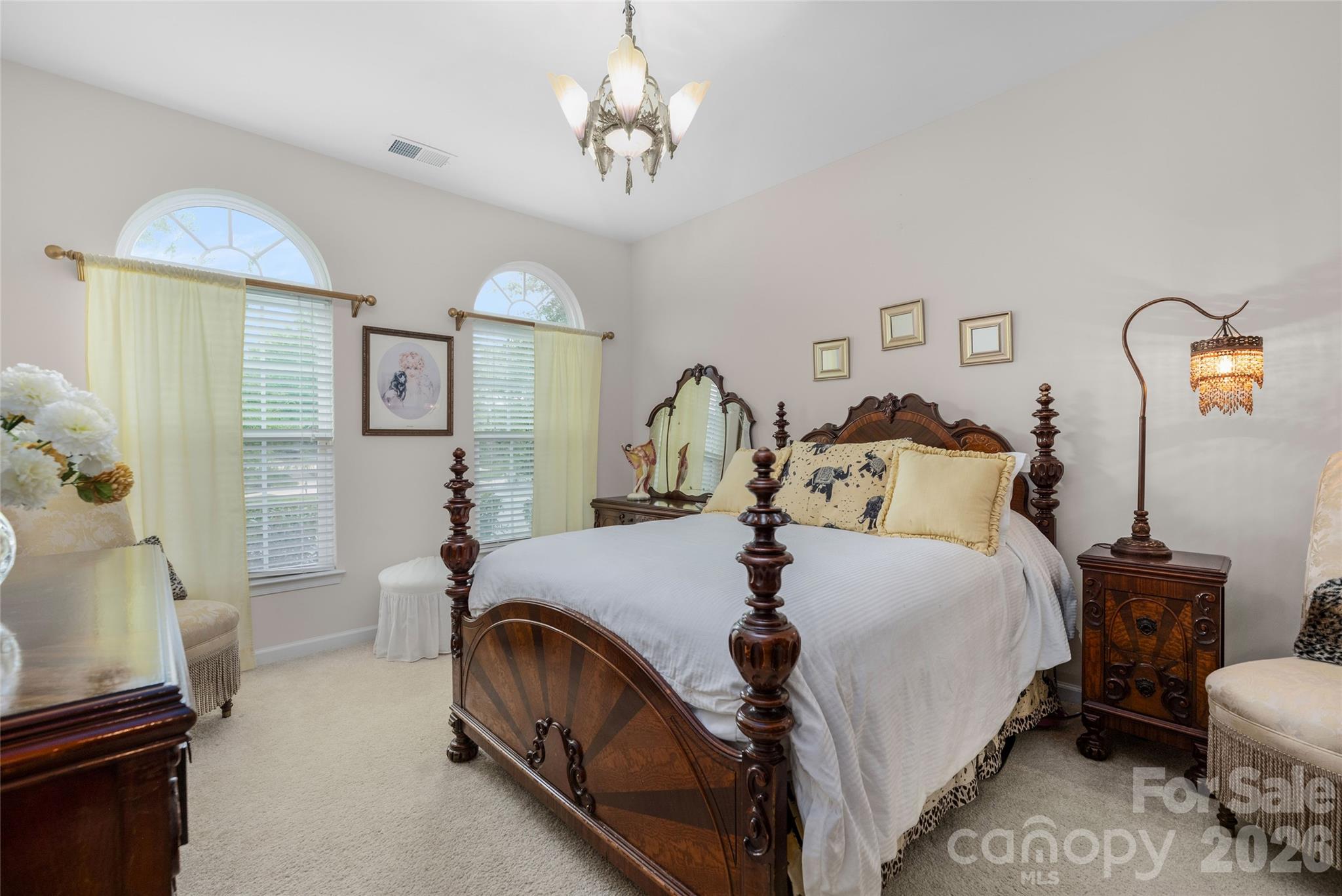 11426 Warfield Avenue Property Photo 19
