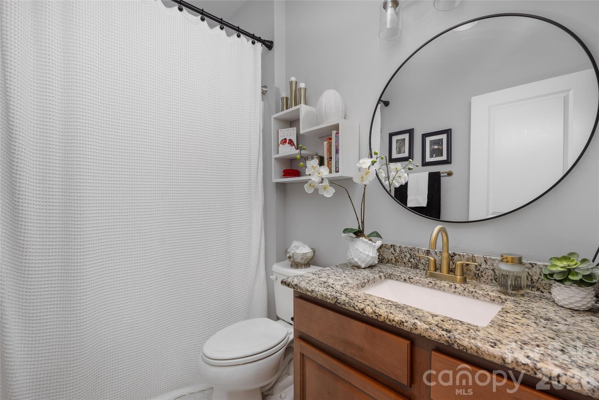 11426 Warfield Avenue Property Photo 23