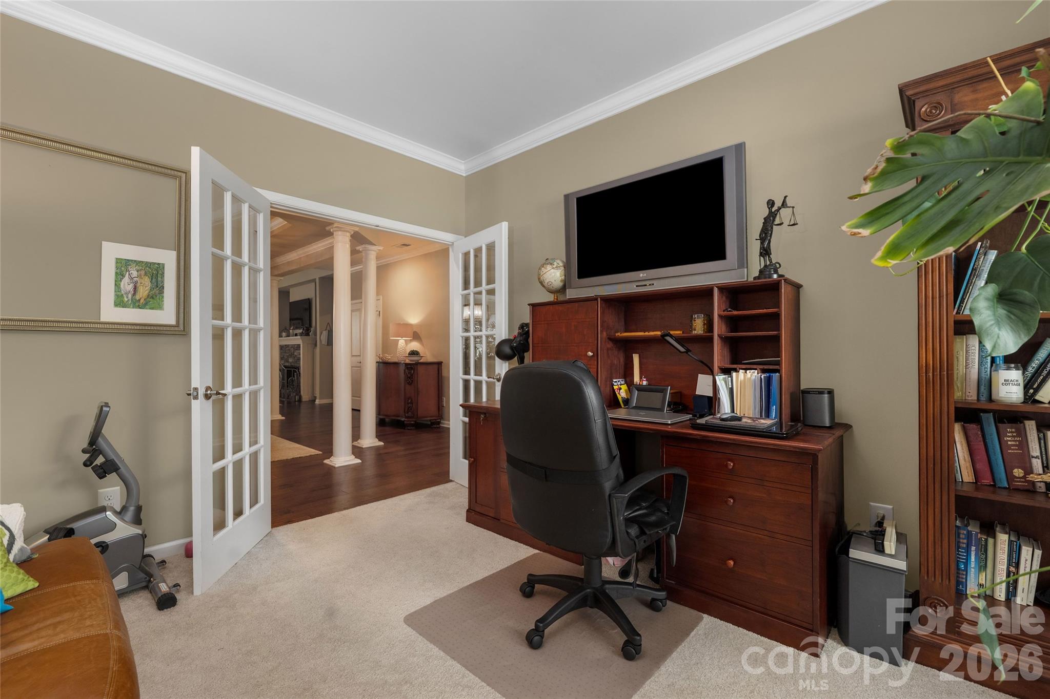 11426 Warfield Avenue Property Photo 25