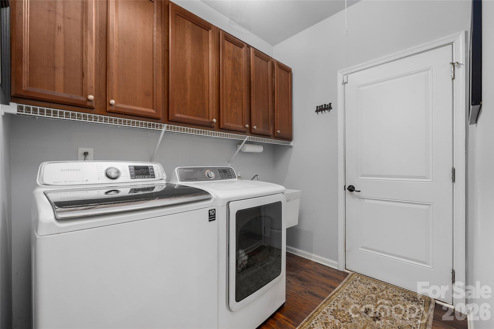 11426 Warfield Avenue Property Photo 26