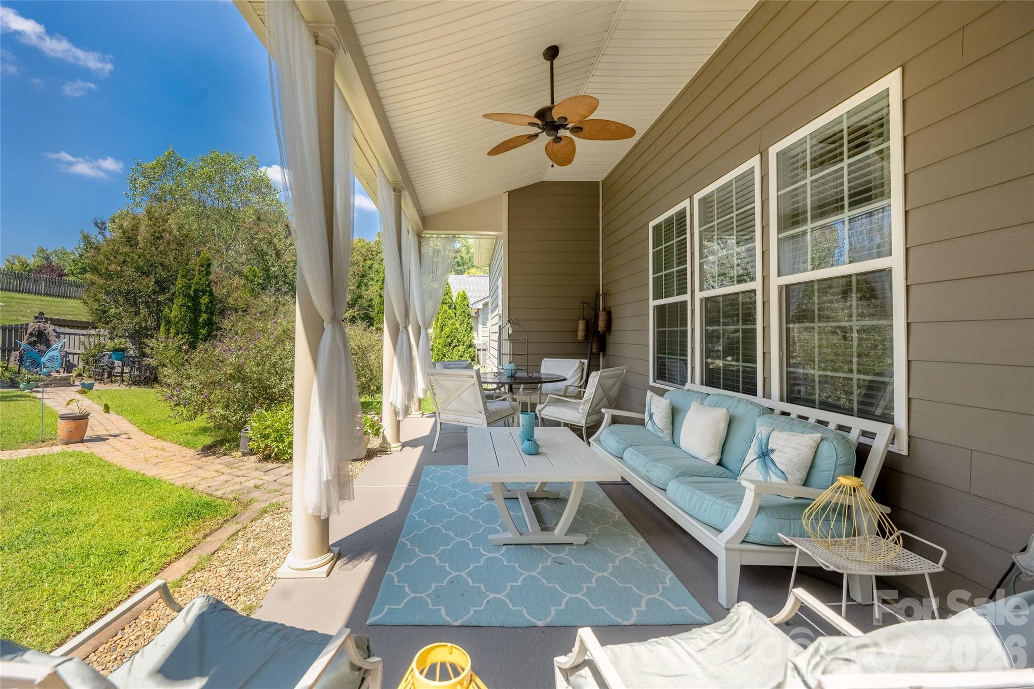 11426 Warfield Avenue Property Photo 31
