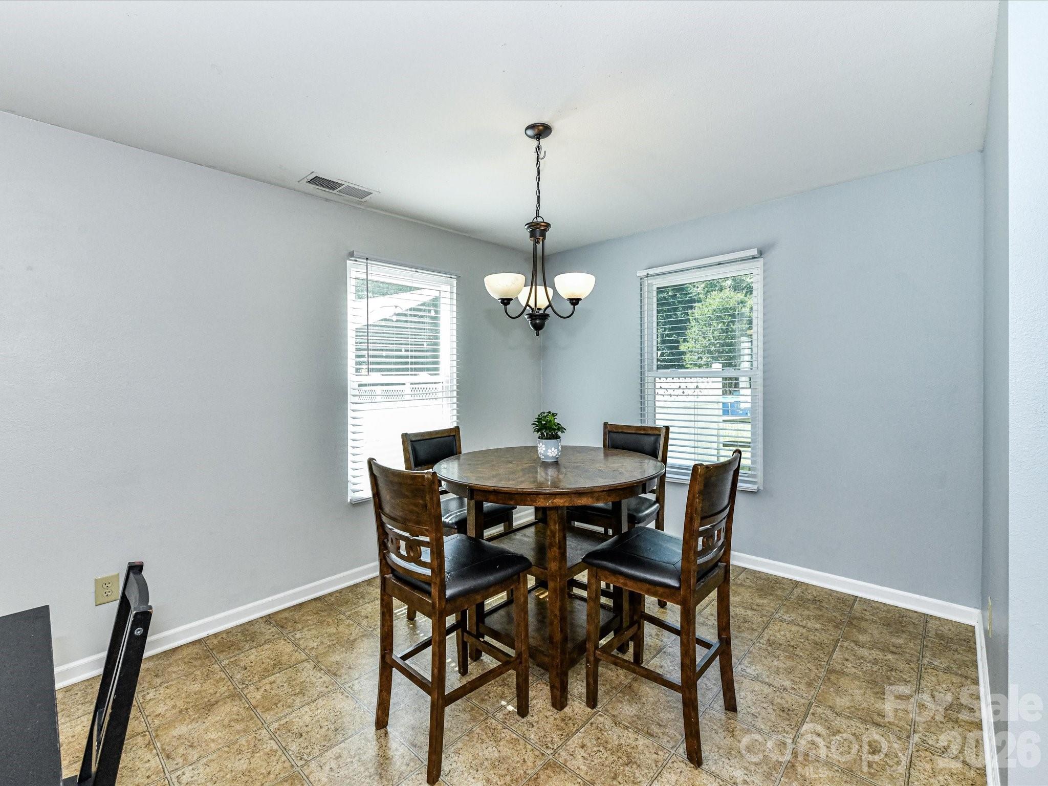 404 Inverness Lane Property Photo 17