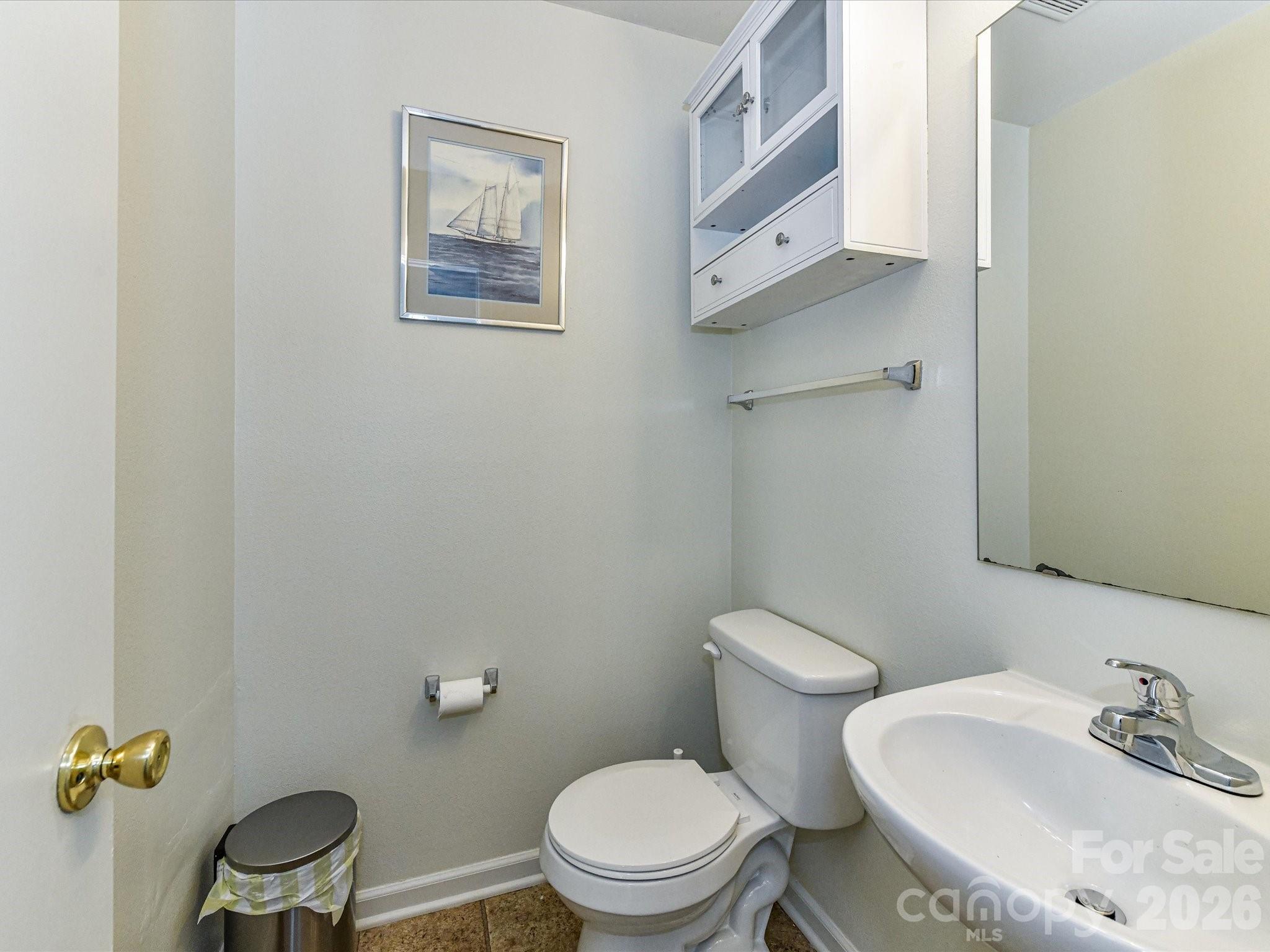 404 Inverness Lane Property Photo 20