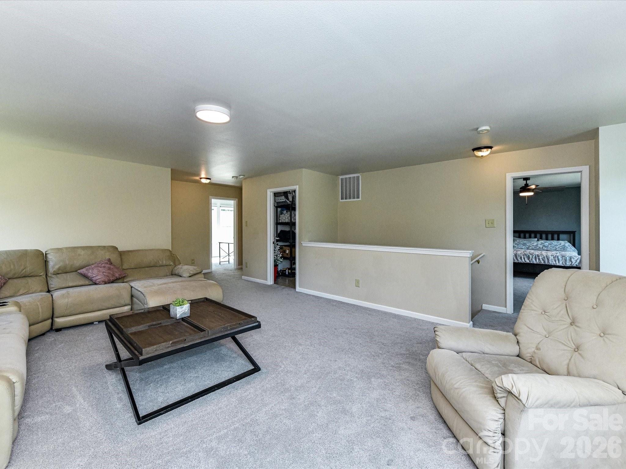 404 Inverness Lane Property Photo 24