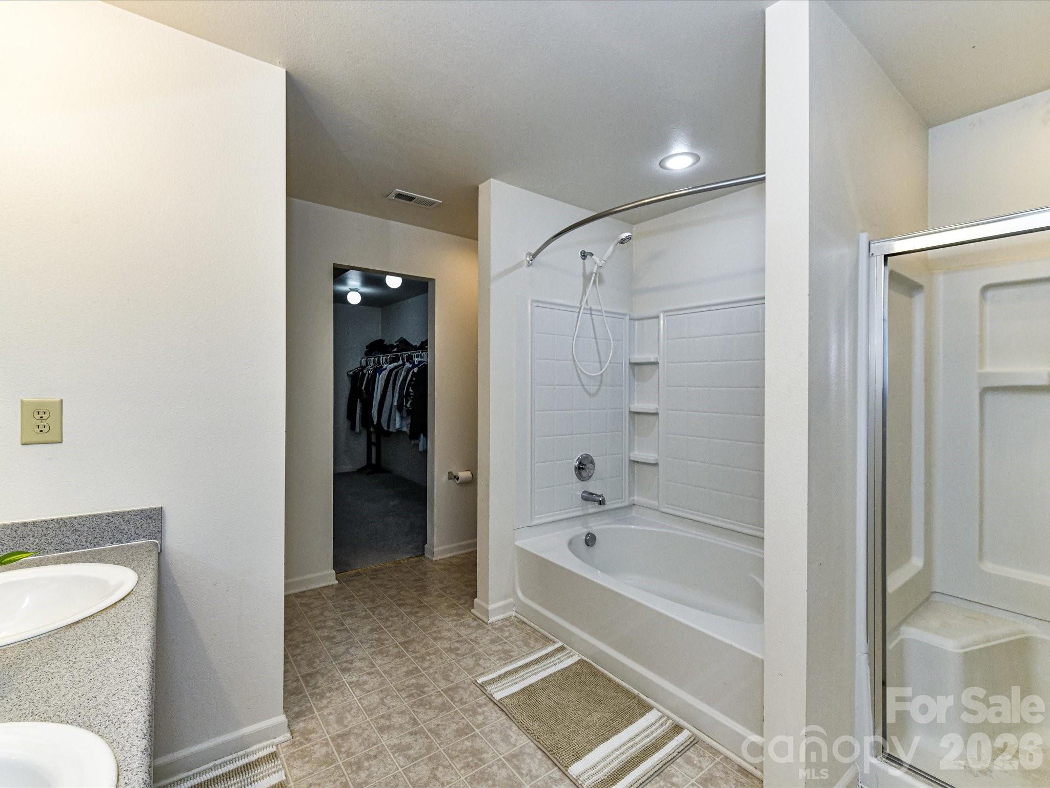 404 Inverness Lane Property Photo 30