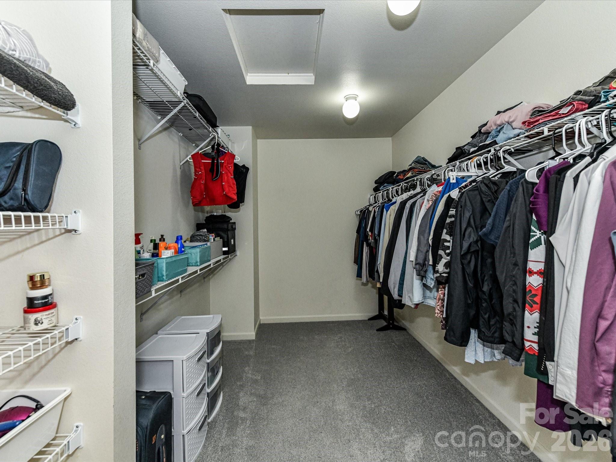 404 Inverness Lane Property Photo 32