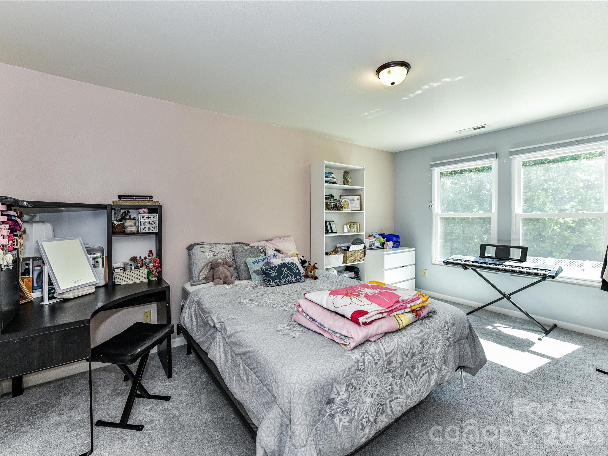 404 Inverness Lane Property Photo 33