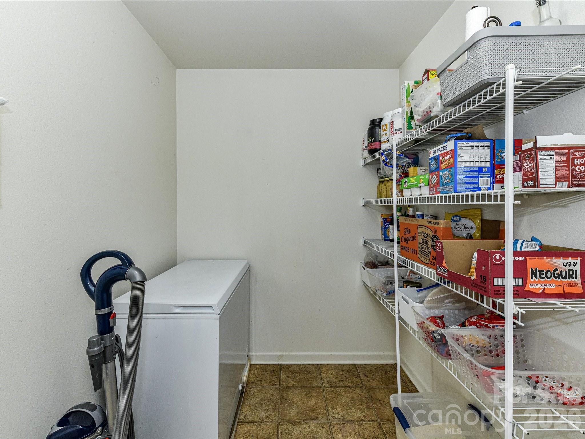 404 Inverness Lane Property Photo 38