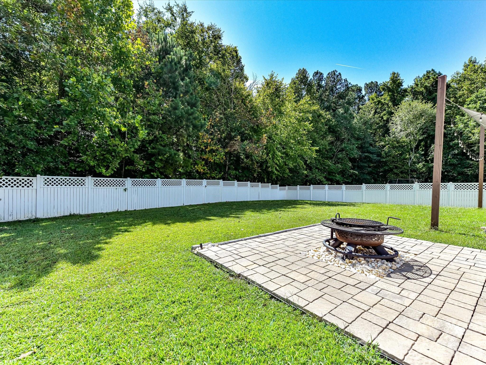404 Inverness Lane Property Photo 45