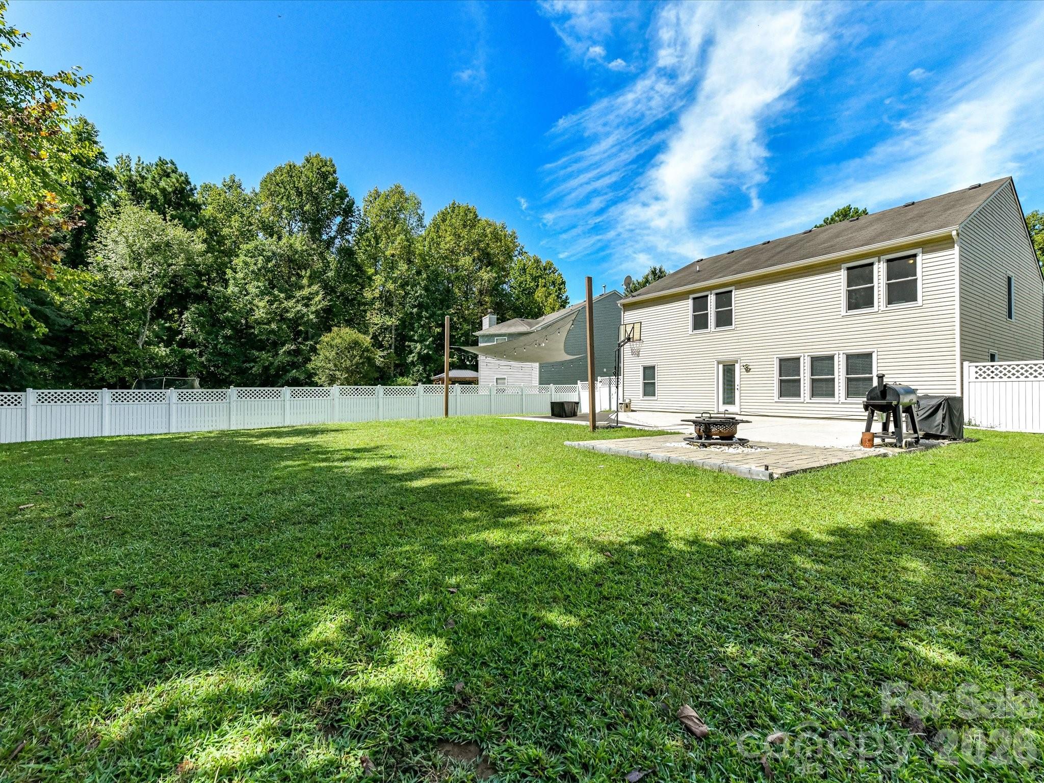 404 Inverness Lane Property Photo 46