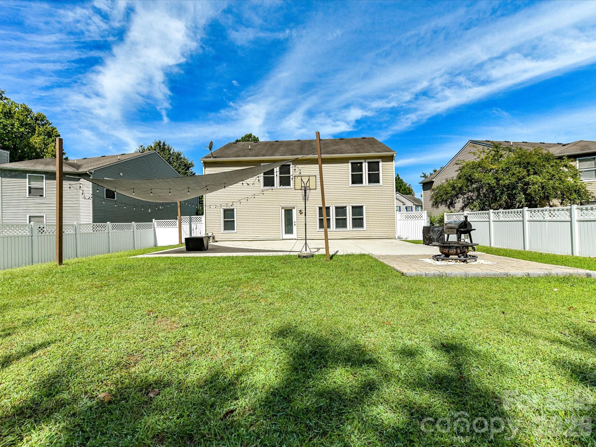 404 Inverness Lane Property Photo 47