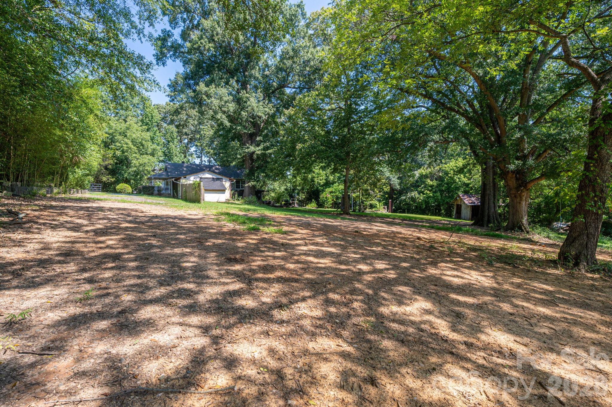 301 Belt Drive Property Photo 4